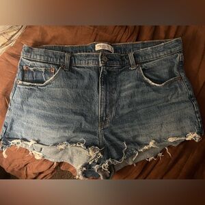 Abercrombie Jean shorts- curve love 16/33